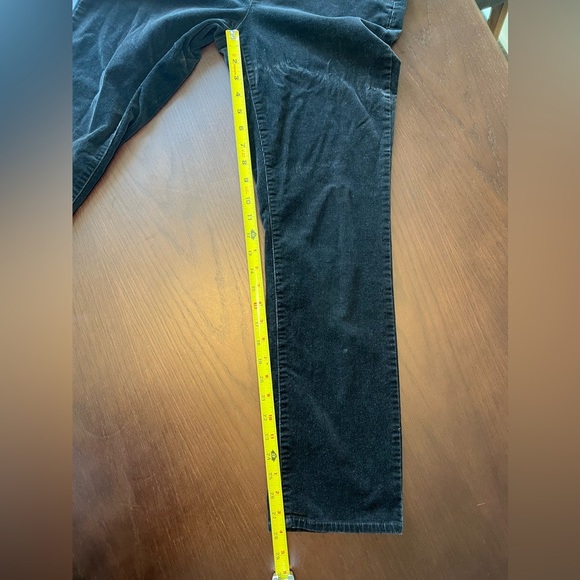 Lauren Ralph Lauren women’s black corduroy pants. Size 4 petite. - Picture 5 of 7